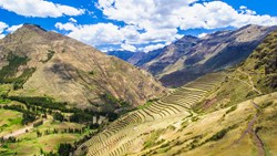 XL Peru Cuzco Sacred Valley Incas Urubamba Valley Mountains View
