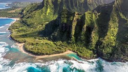 XL Hawaii Big Island Kee Beach With Tall, Lush Mountains Of The Na Pali Coast