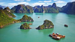 XL Halong Bay Arial View Boats Vietnam