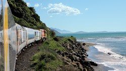 Xl New Zealand Coastal Pacific Train Coast Ocean