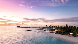 XL Maldives Baglioni Resort Sunset