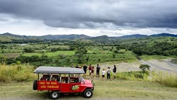 Small Fiji Sigatoka River Car Jeep Safari Sky Mountains