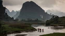 XL Vietnam Phong Nha National Park Tu Lan Trekking River Crossing