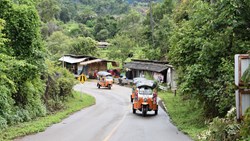 XL Thailand Chiang Mai Tuk Tuk Road
