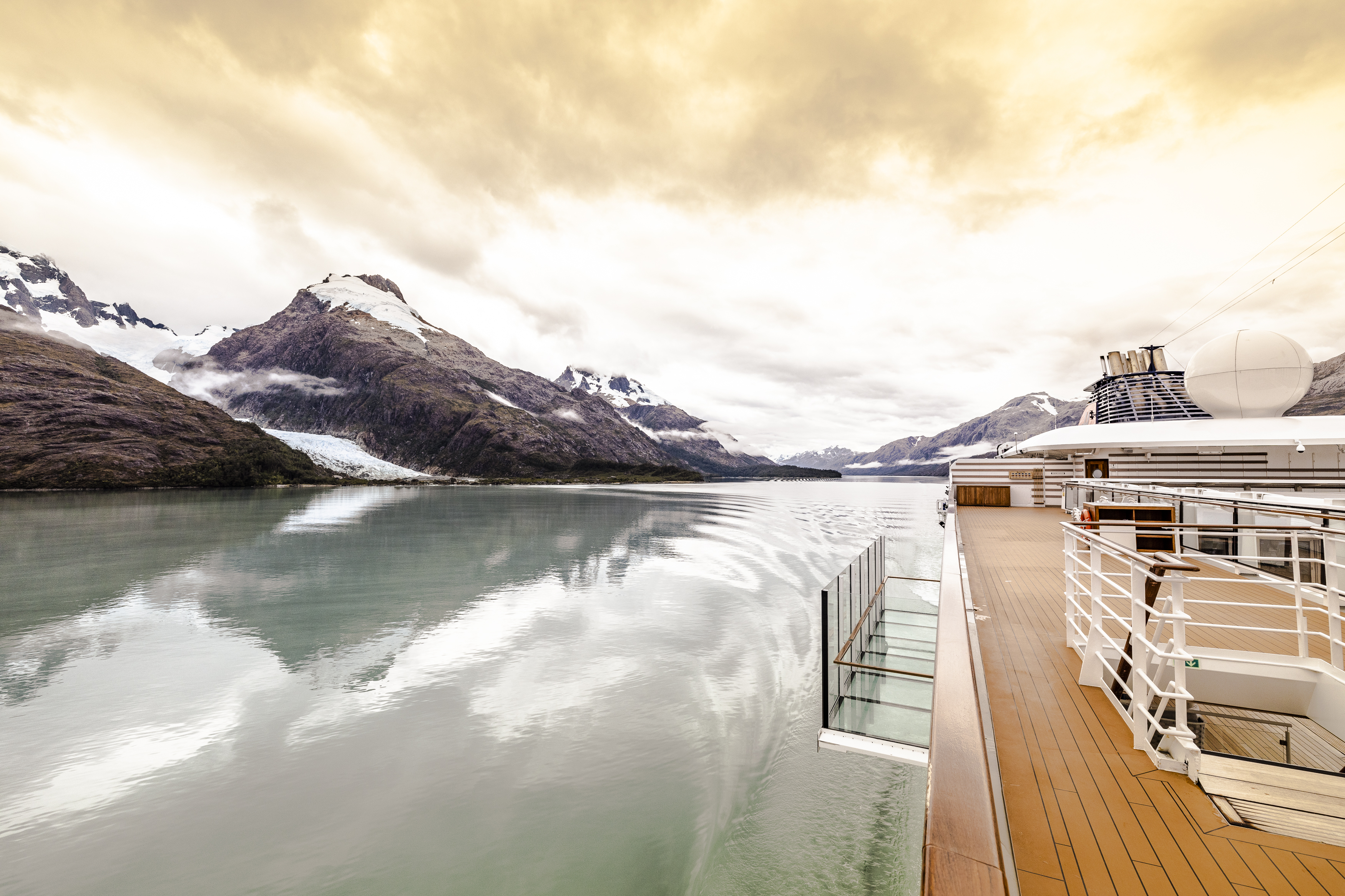 Xl Cruise Hapag Lloyd Hanseatic Sun Deck Arctic