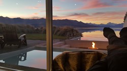 Xl New Zealand Lake Pukaki Lakestone Lodge Aoraki Lounge Firepit View