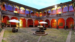 XL Peru Cuzco Costa Del Sol Ramada Yard Garden