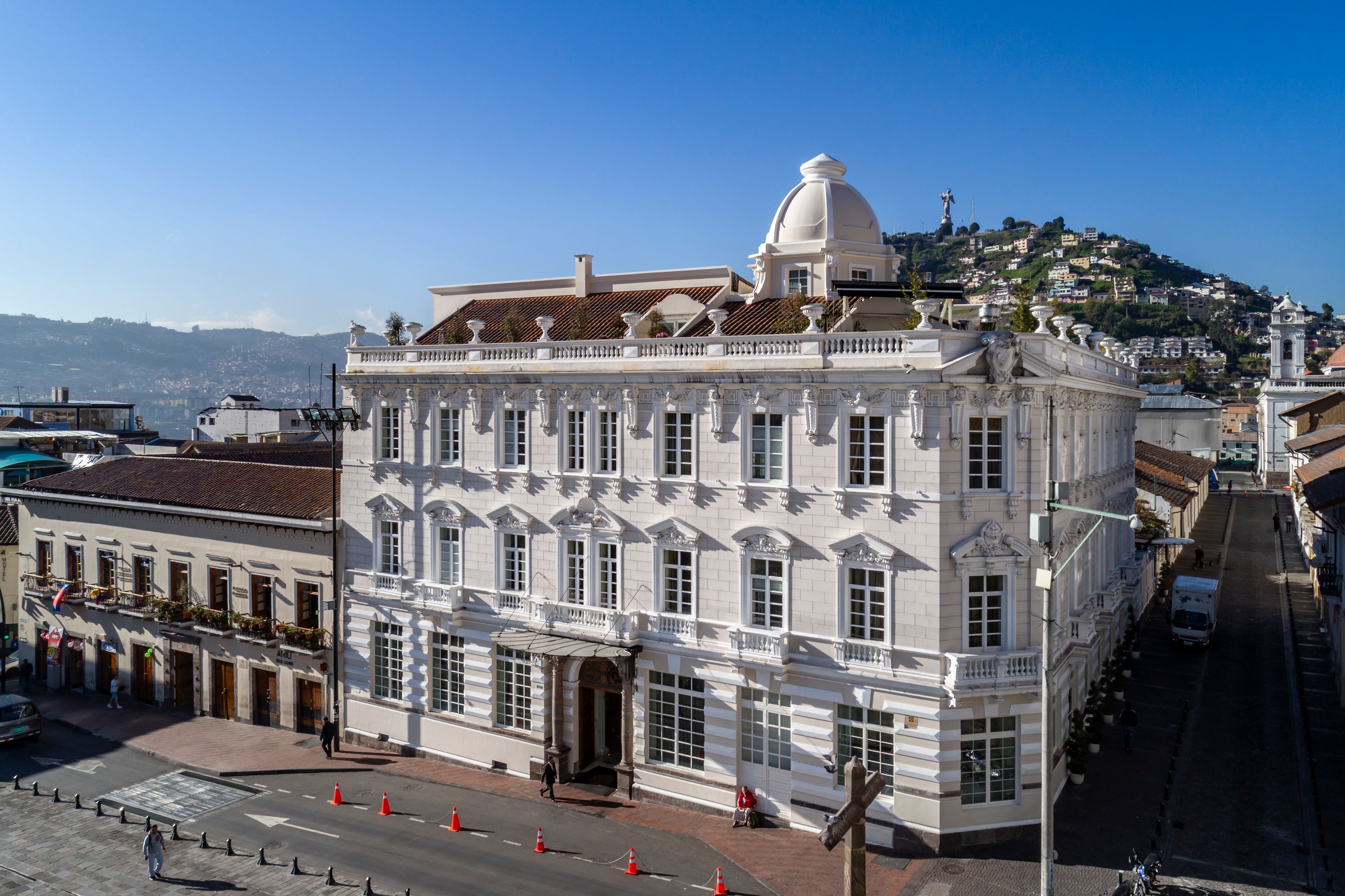 XL Ecuador Casa Gangotena Exterior5