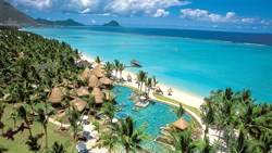XL Mauritius La Pirogue Hotel Pool Aerialview2