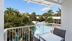 Xl Australia Oaks Resort Port Douglas 2B Pool View Balcony