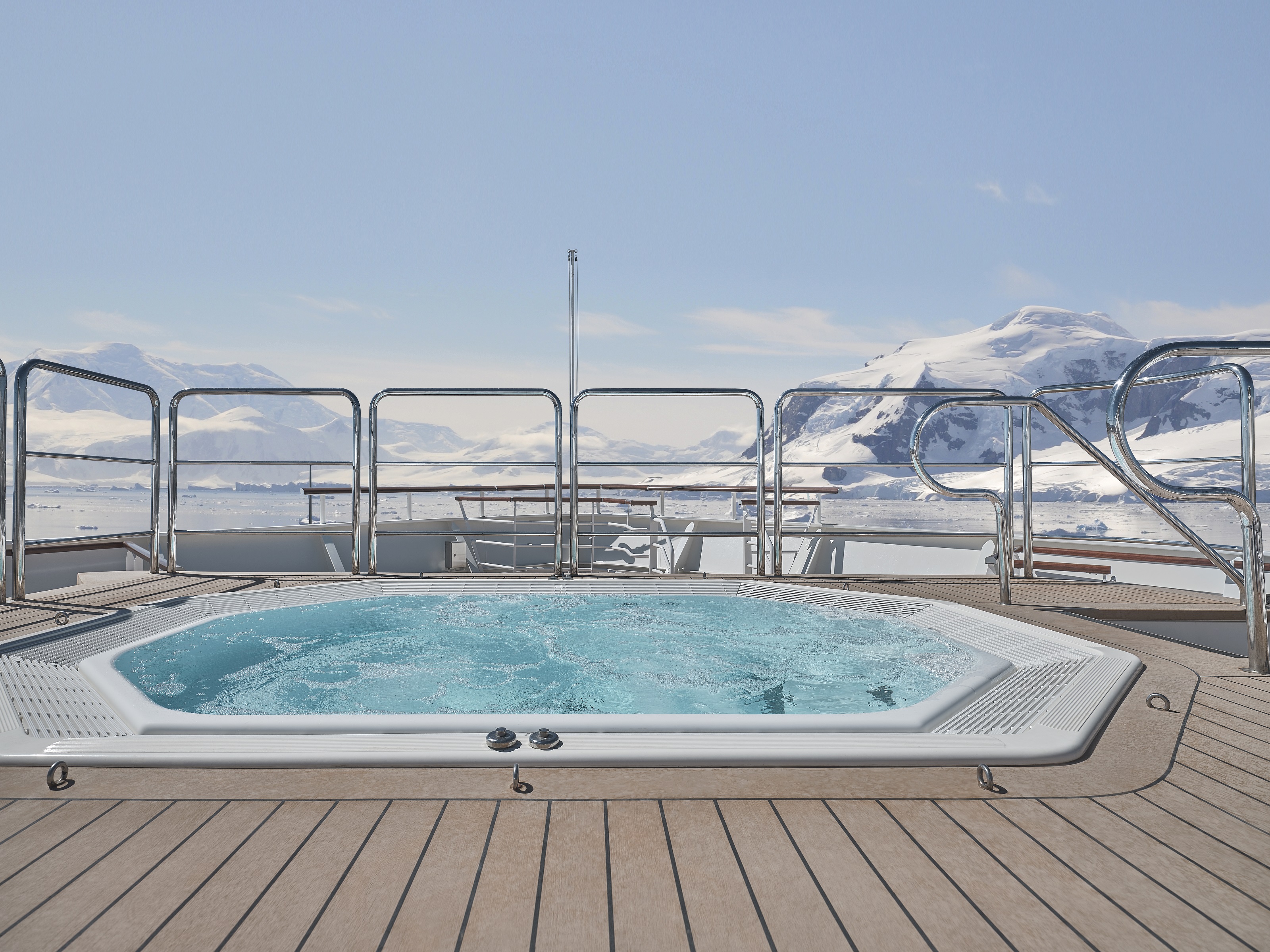 XL Cruise Silversea Silver Endeavour Whirlpool