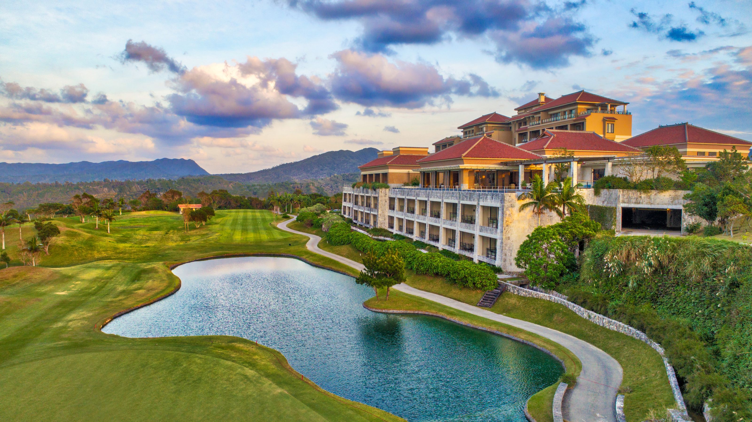 Xl Japan Okinawa The Ritz Carlton Exterior