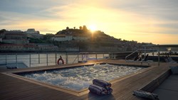XL Scenic Azure Vitality Pool Solnedgang