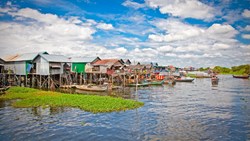 Xl Cambodia Siem Reap Kampong Khleang Tonle Sap Lake Houses Village