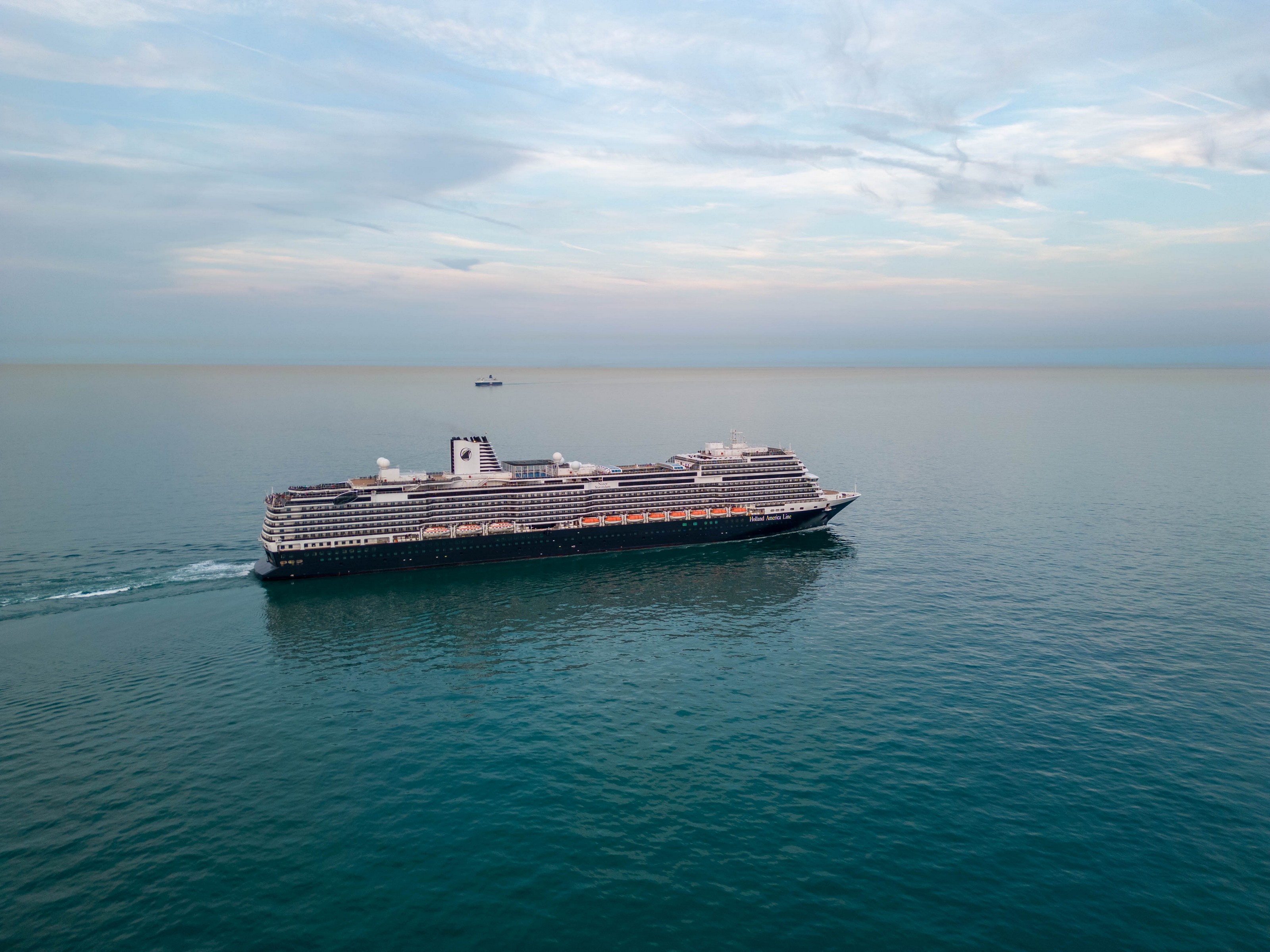 XL Cruise HA Nieuw Statendam Exterior