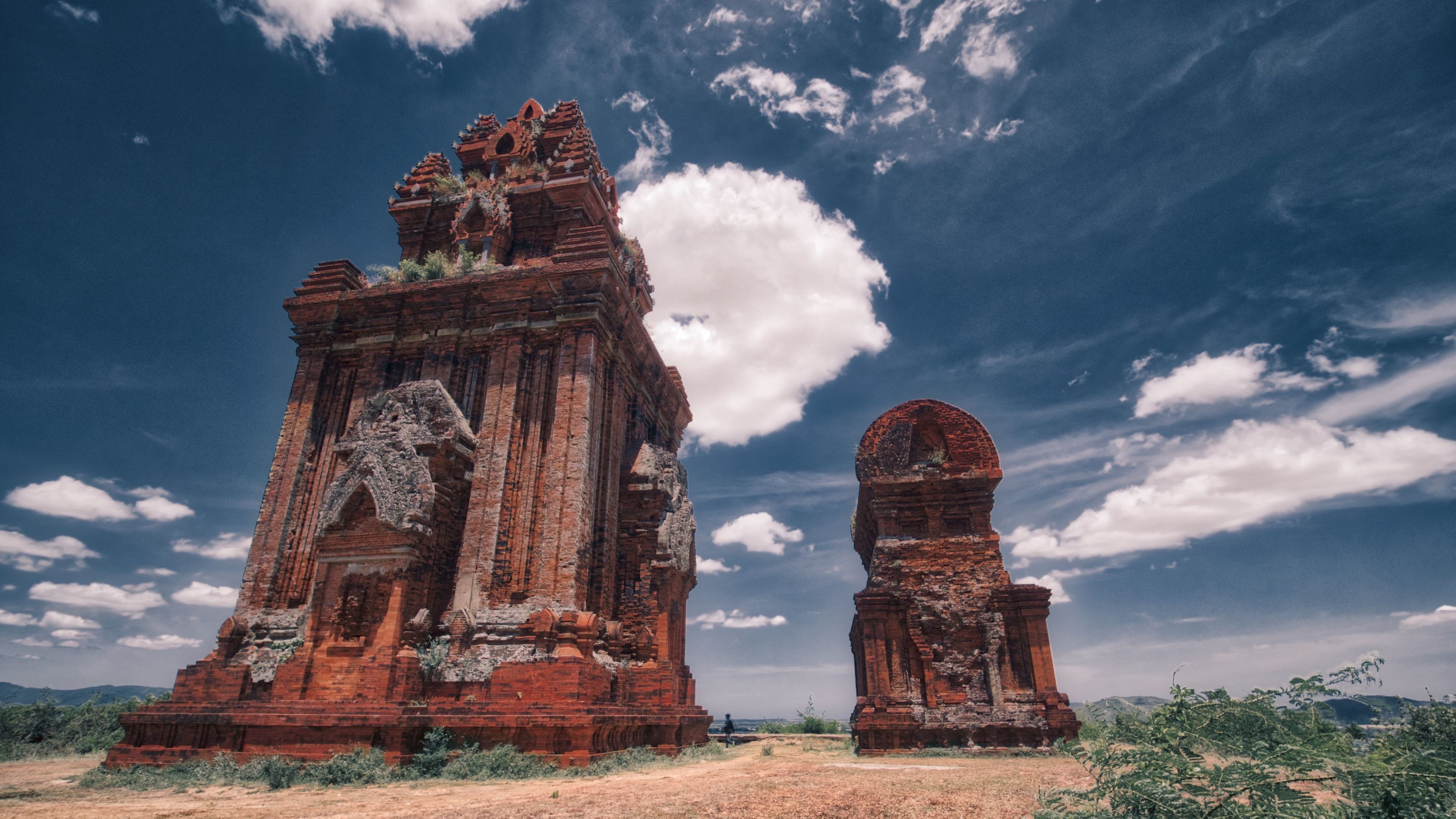 Xl Vietnam Quy Nhon Ancient Chaam Temples