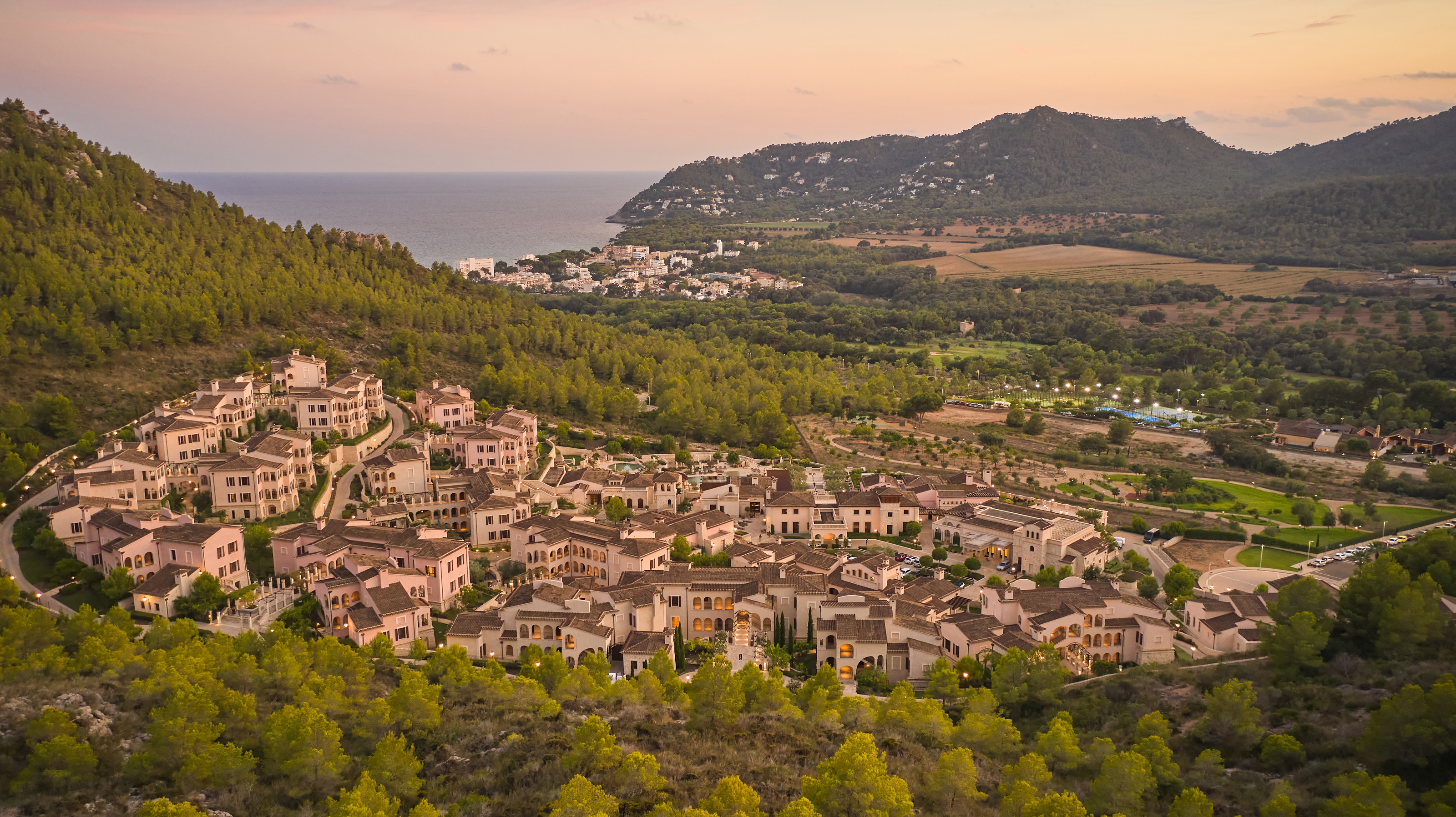 XL Spanien Mallorca Cap Vermell Grand Hotel Evening Overview