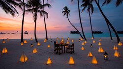 Xl Maldives Gili Lankanfushi Resort Dining At The Beach