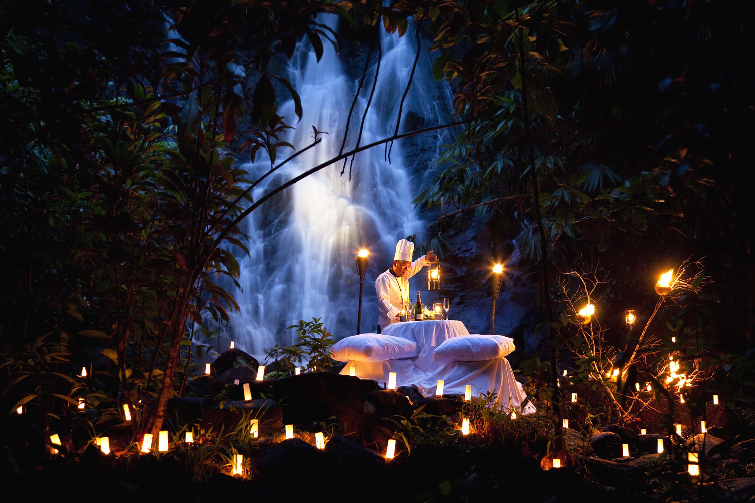 XL Thailand Khao Lak Hotel Sarojin Waterfall Dinner