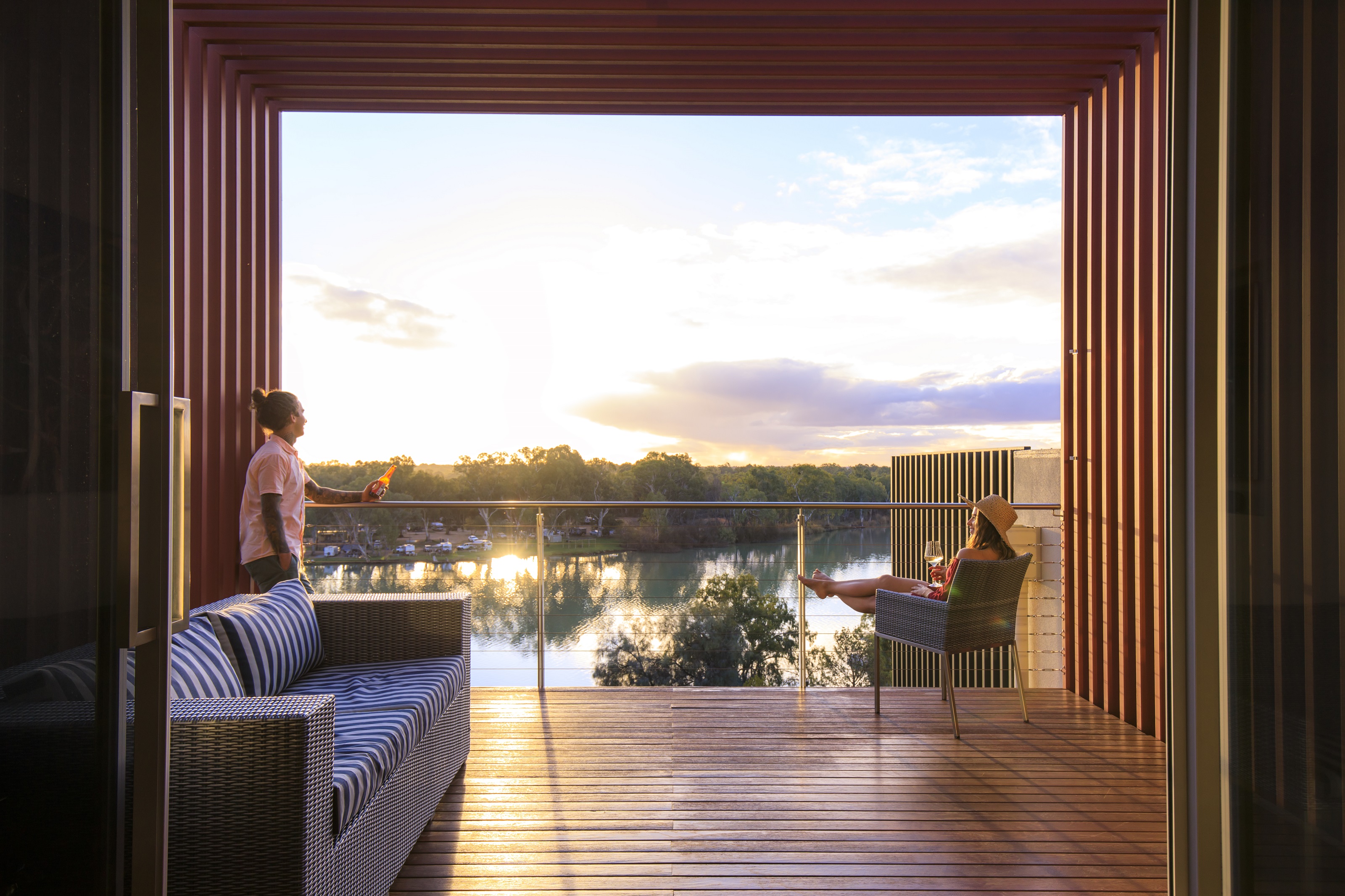 XL Australien The Frames Collage Deck 1