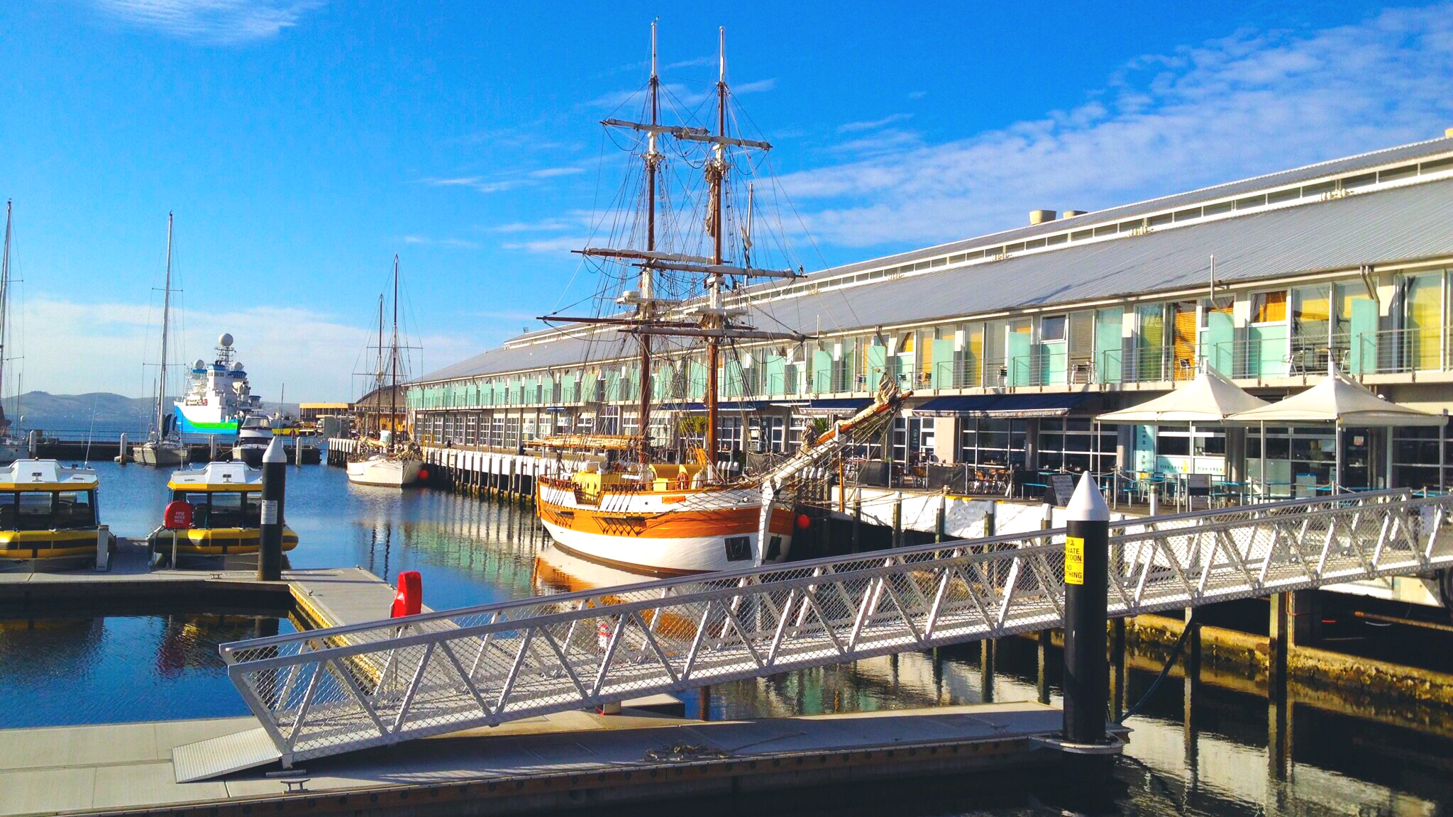 XL Australia Tasmania Somerset On The Pier Hobart