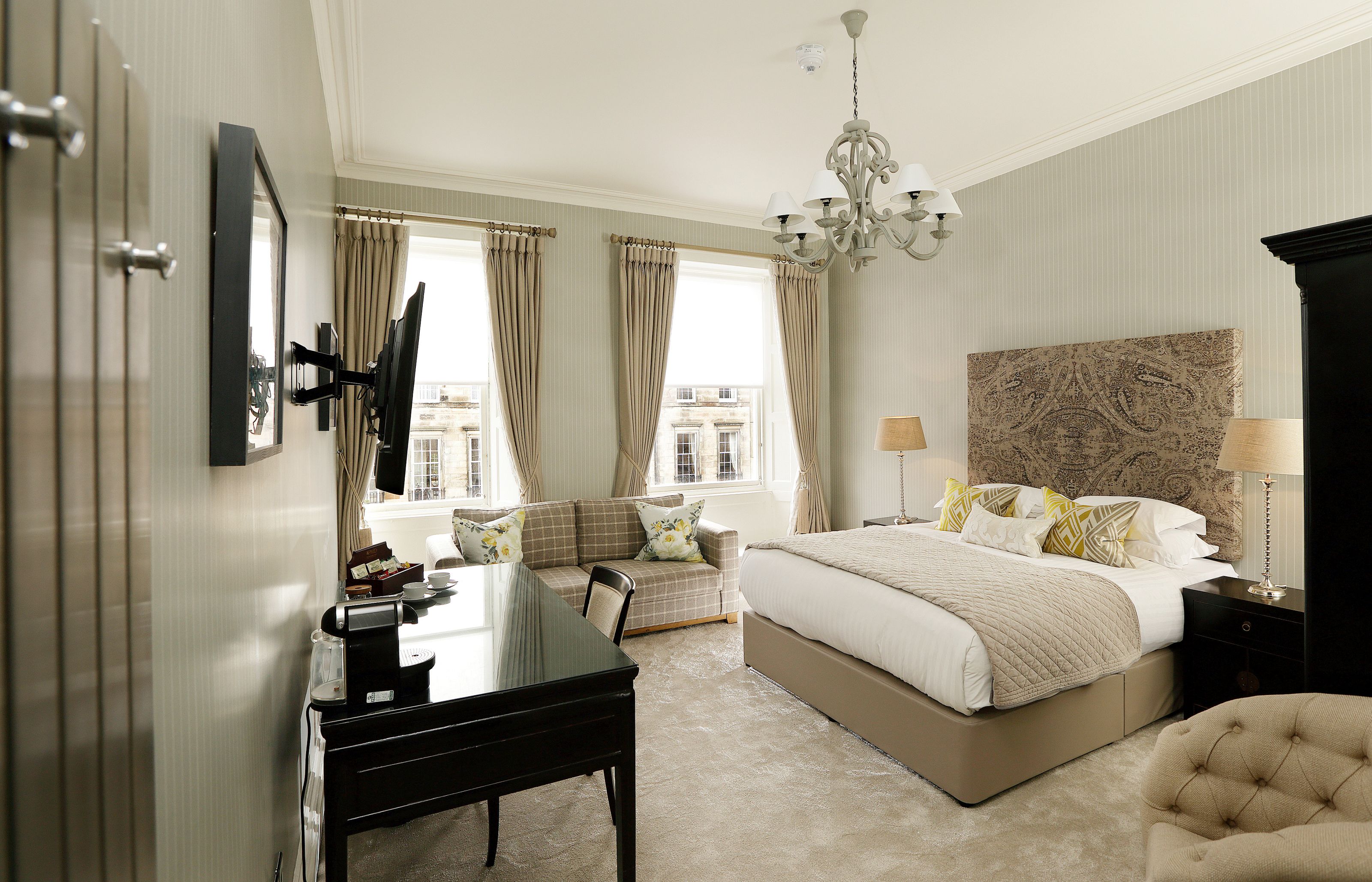 Xl Scotland Edinburgh Nira Caledonia Executive Room