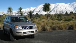 Xl New Zealand 4Wd Jeep Westcoast Palmtrees Mountains Snow