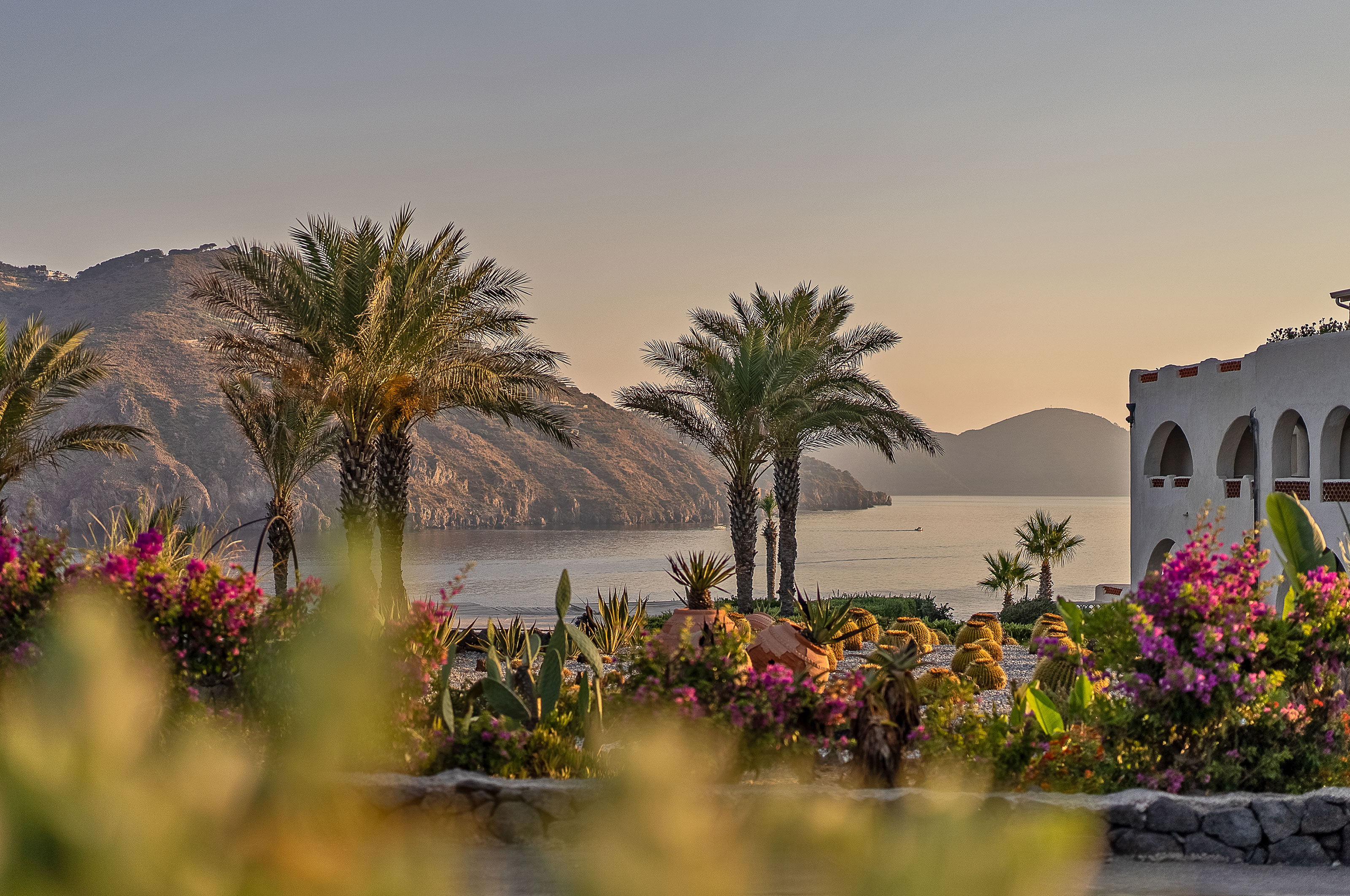 XL Italy Vulcano Therasia Resort View (2)