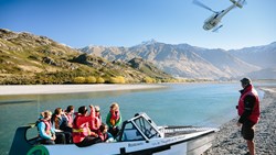 Xl New Zealand Wanaka Ultimate Wanaka Tour Matukituki River Mt. Aspiring NP Boat
