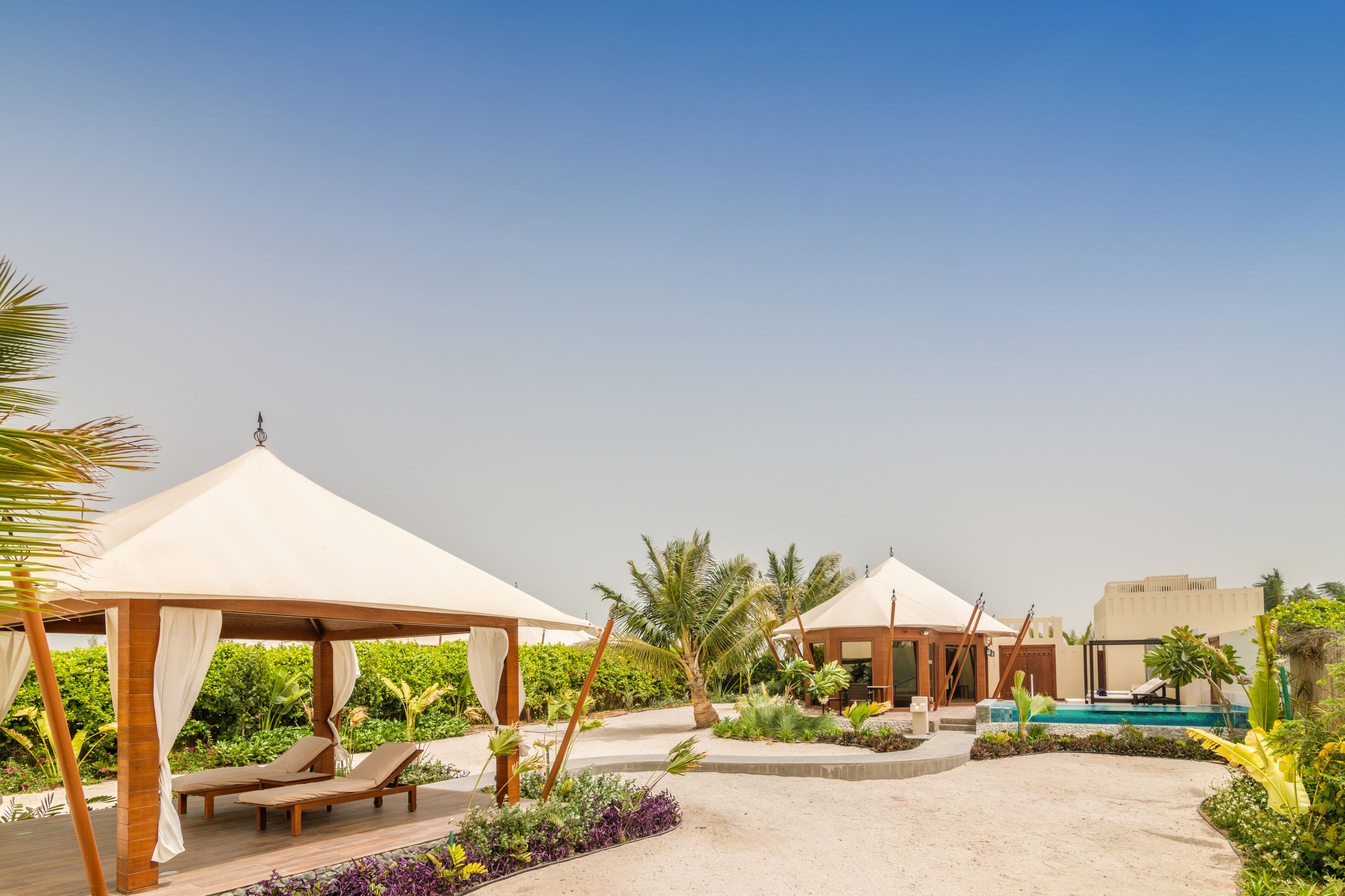 Xl Dubai Ritz Carlton Ras Al Khaimah Al Hamra Beach Tented Beach Pool Villa Outside
