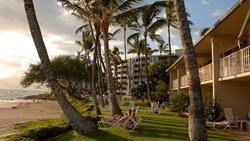 Xl Hawaii Hotel Hale Pau Hana Resort Maui Lawn Beach Sea People