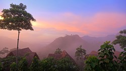 Xl Sri Lanka Hotel 98 Acres Morning Mist Sunrise