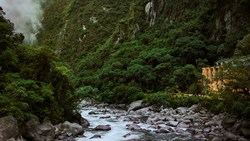 XL Peru Sumaq Machu Picchu Hotel Exterior River