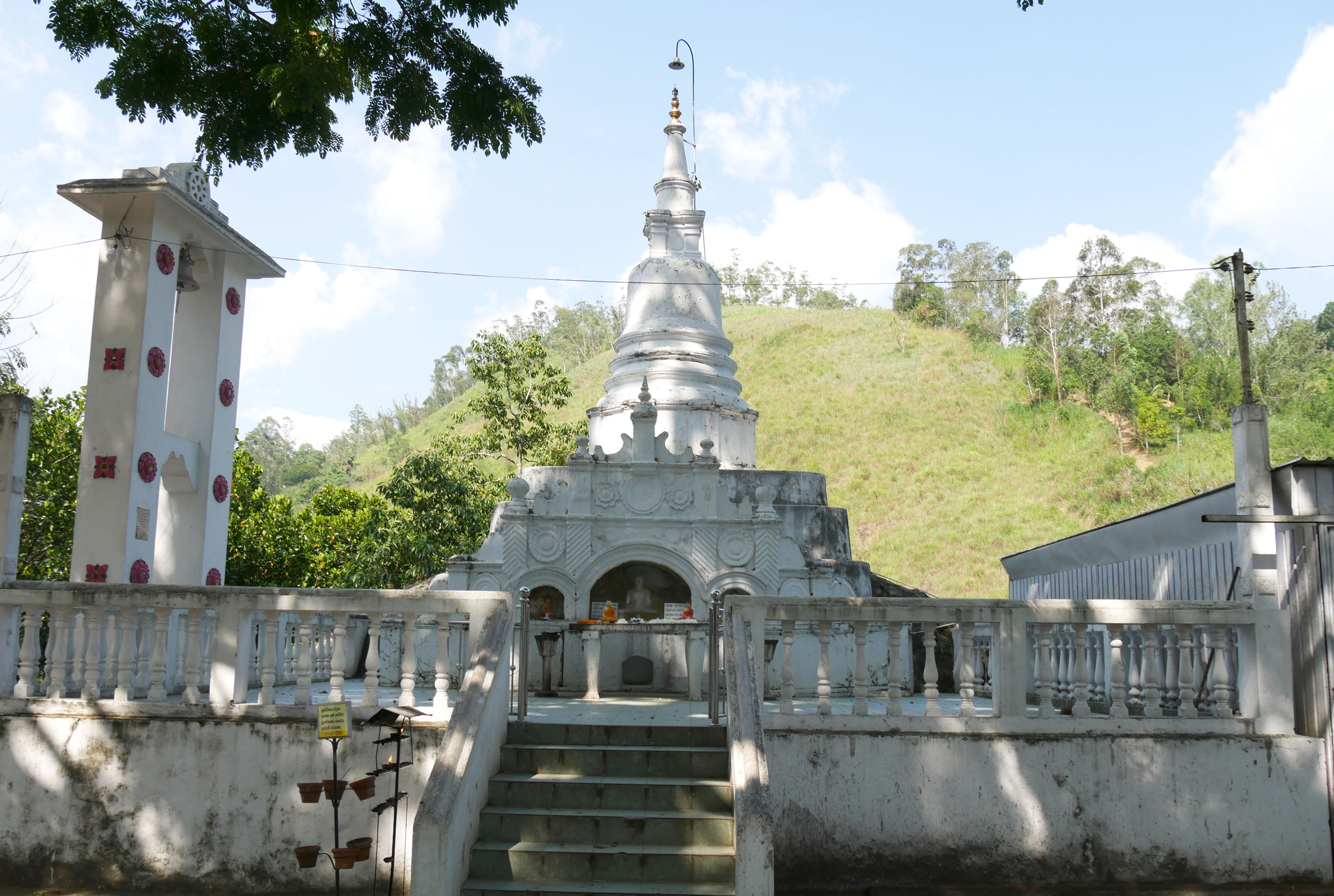 Xl Sri Lanka Dowa Rock Temple Stupa