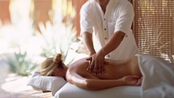 XL Bali Hotel Damai Lovina Spa Massage