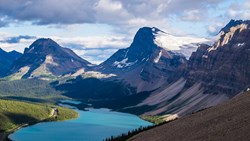 XL Canada Bow Lake And Medicine Bow Peak In Banff National Park