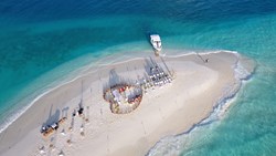 Xl Maldives Soneva Fushi Resort Sandbank Wedding Isabeli Fontana Wedding