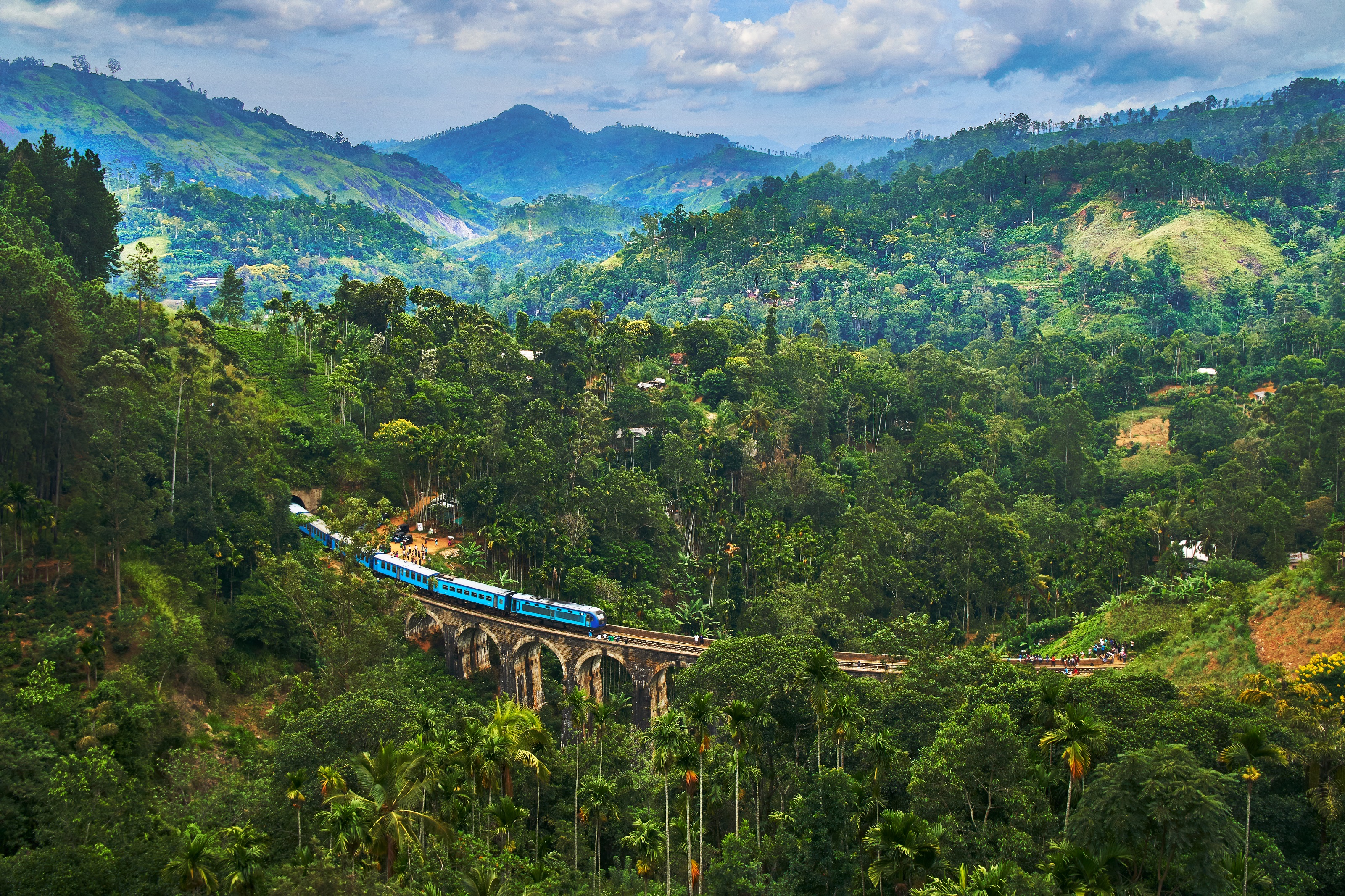 XL Sri Lanka Kandy To Ella Train Journey Nine Arches Bridge Landscape