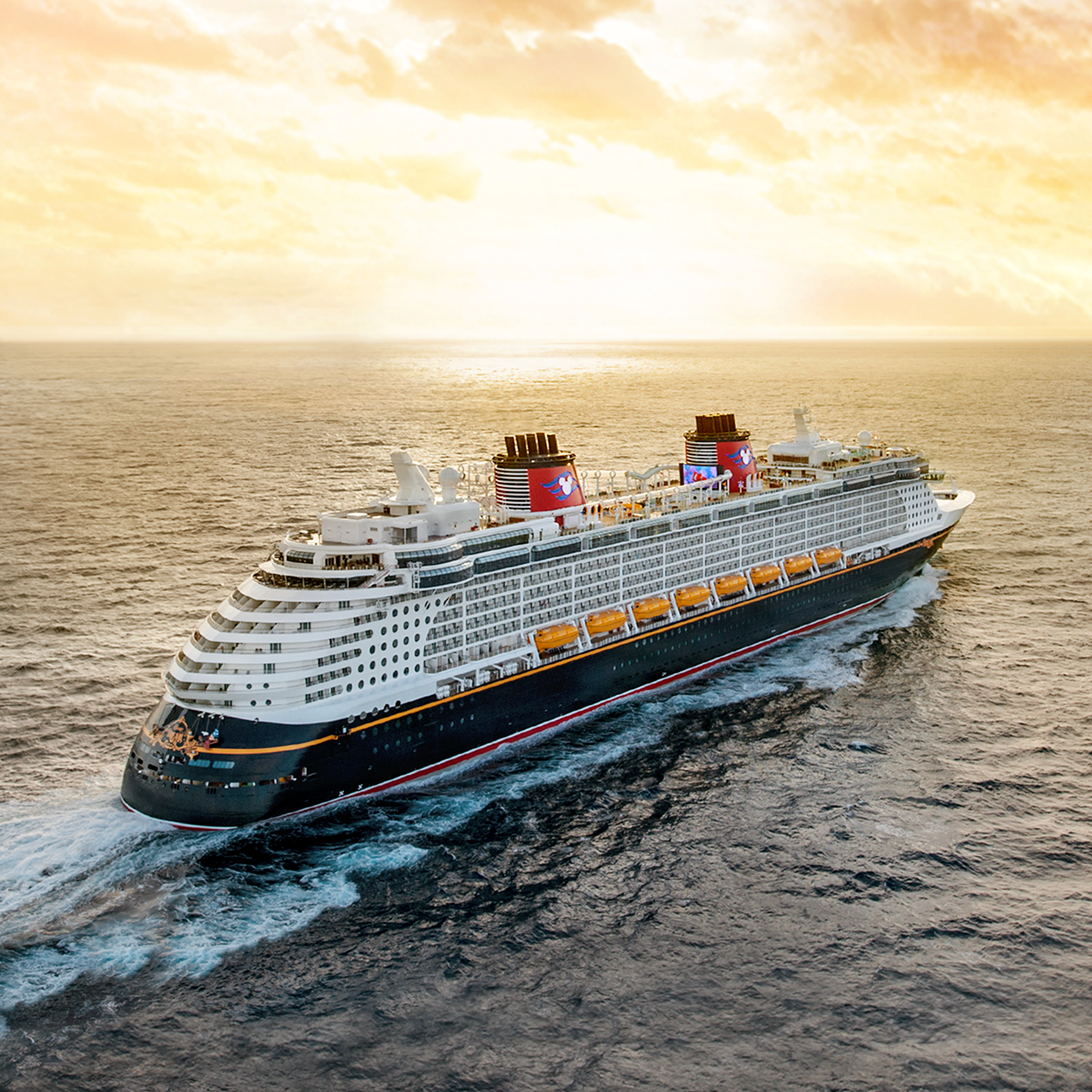 XL Disney Cruise Line Disney Adventure Exterior