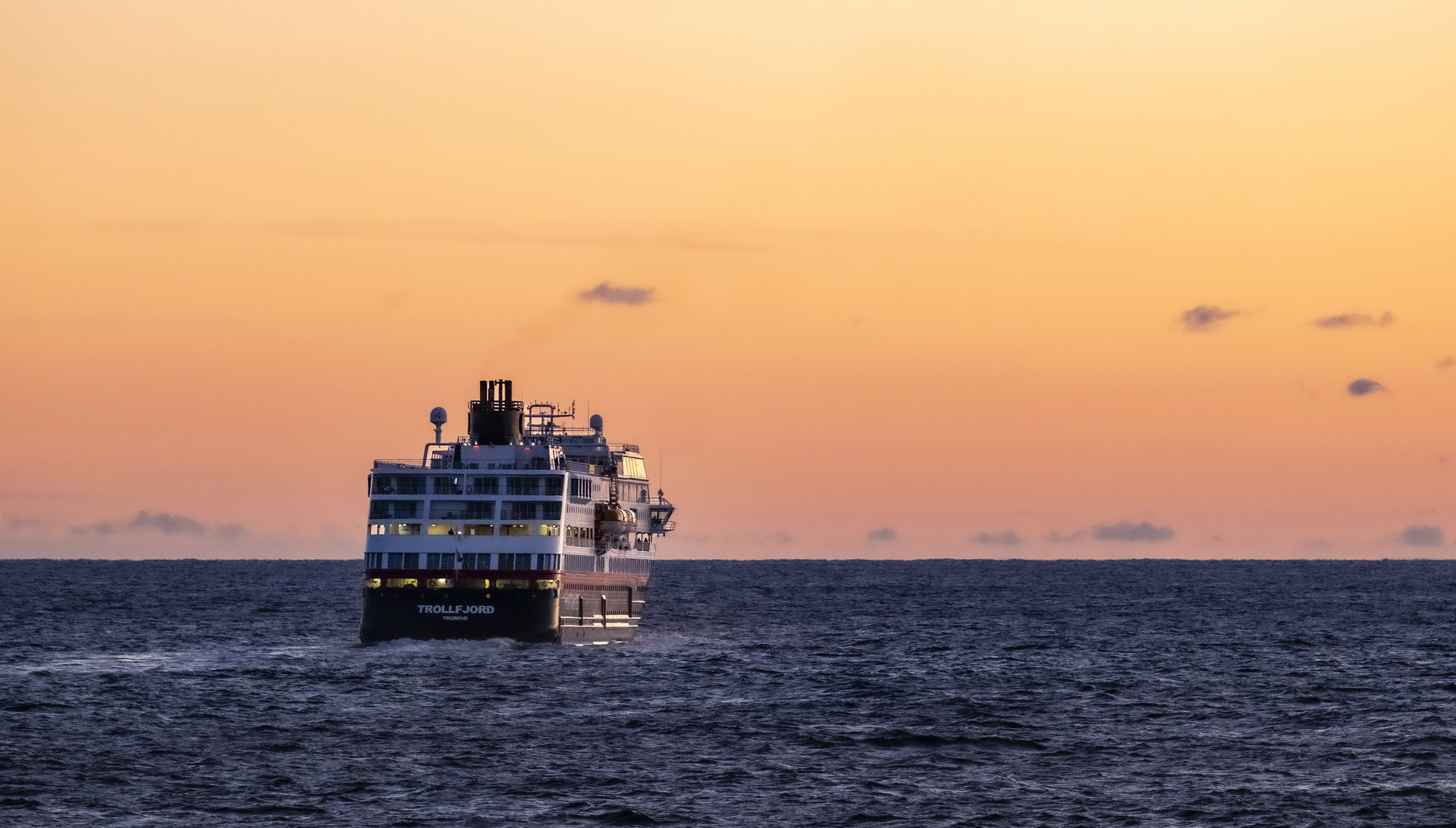 XL Cruise Hurtigruten Trollfjord Golden Hour