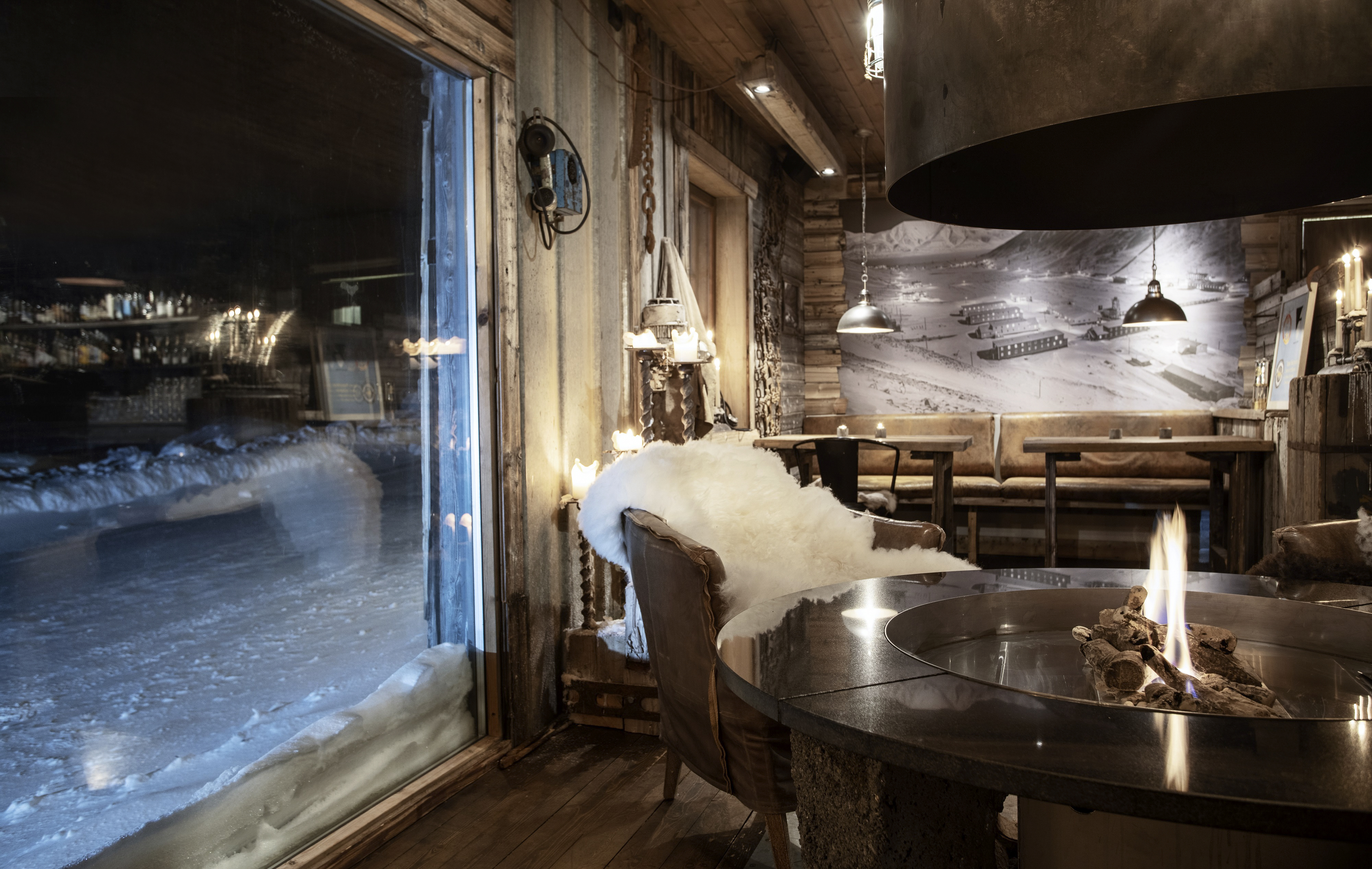 Xl Svalbard Restaurant Gruvelageret Inside