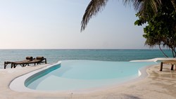 XL Tanzania Zanzibar Matemwe Lodge Lodge Pool Seaview