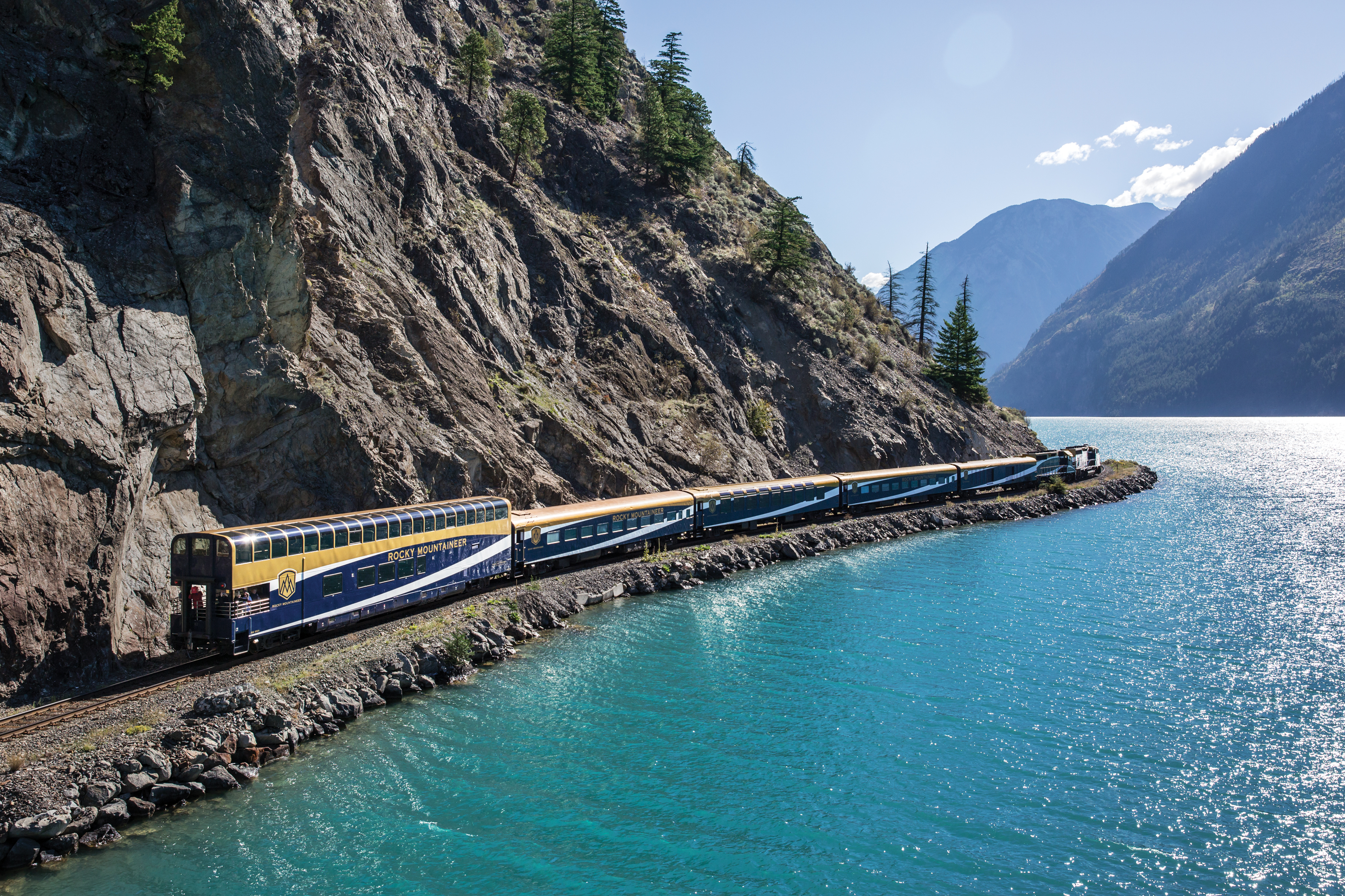 Xl Canada Rocky Mountaineer Train Gold Leaf Wagon Last Lake Nature