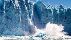 Xl Argentina Patagonia Perito Moreno Glacier Ice Breaks