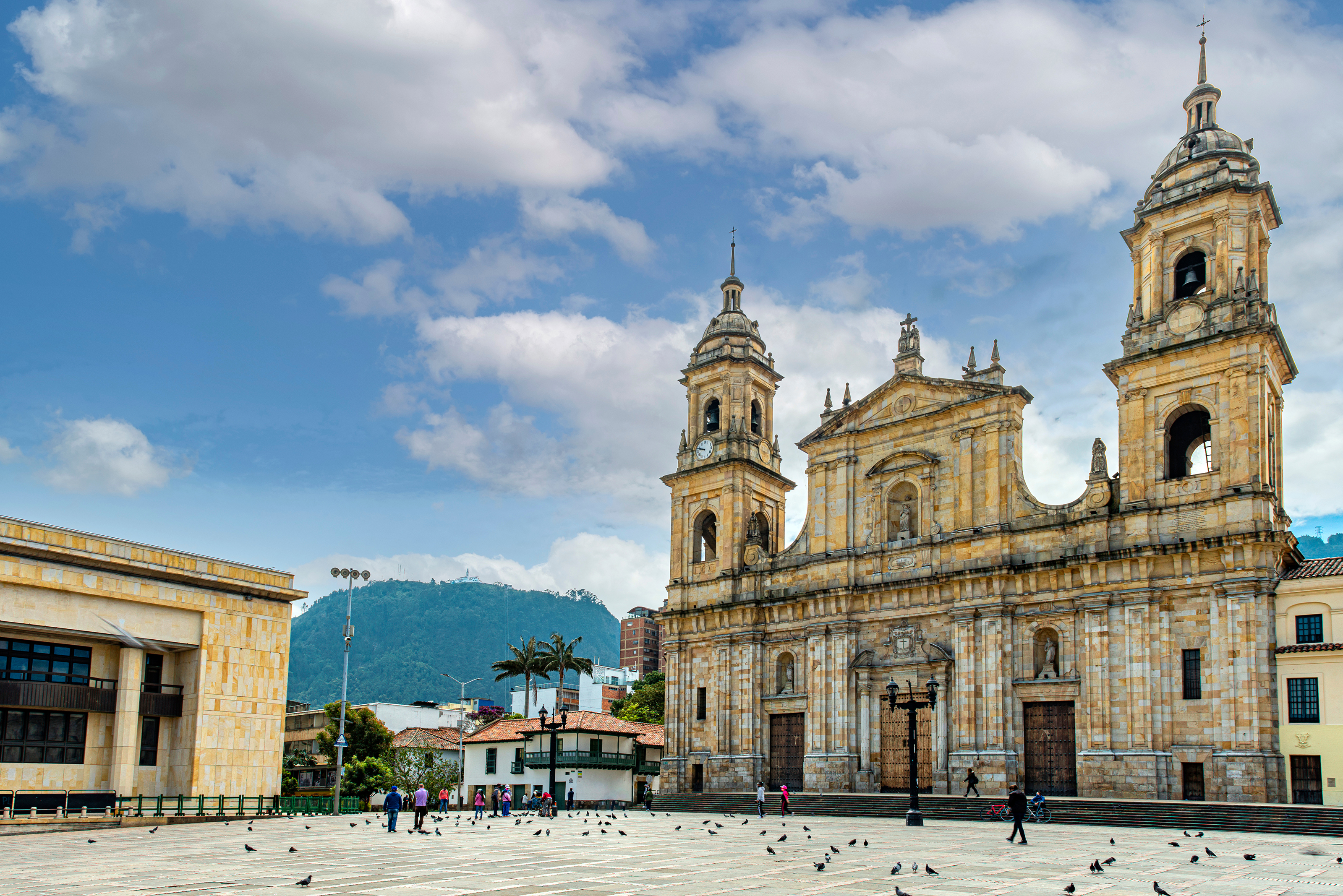 XL Colombia Bogota Bolivar Plaza