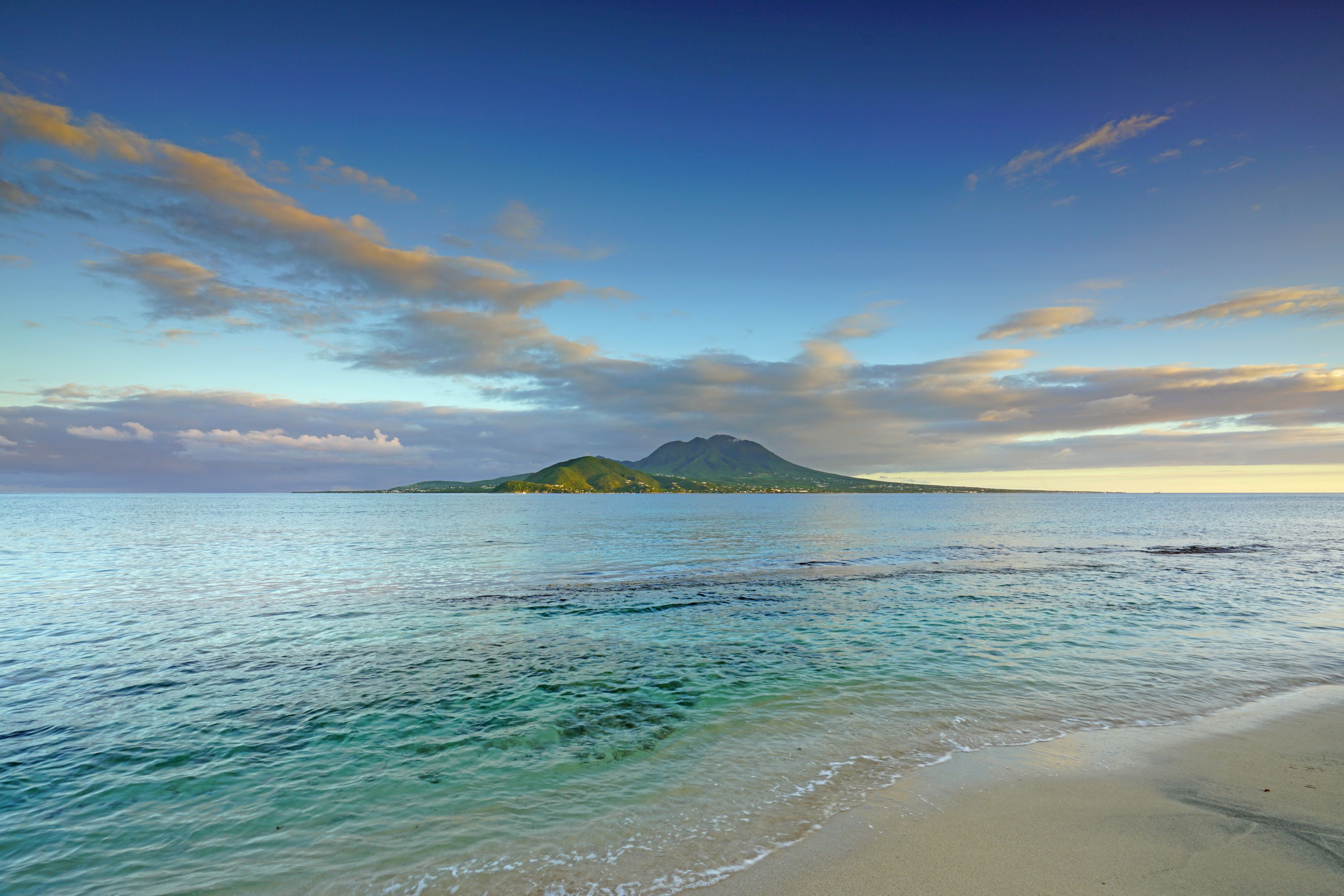 Xl Caribbean St. Kitts View To Nevis Peak Volcano