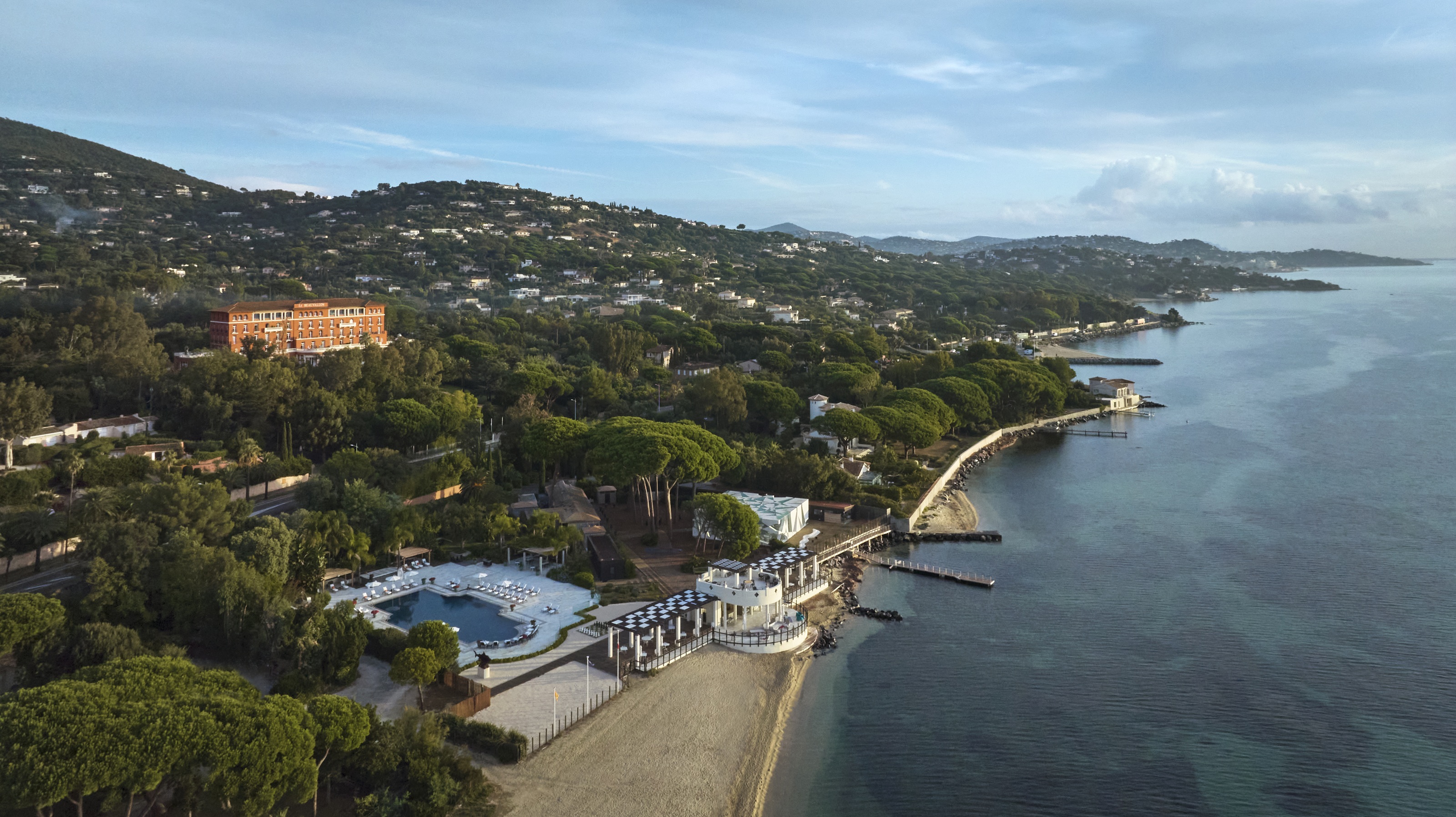 XL France COMO Le Beauvallon Hero