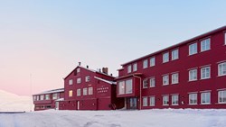 Xl Norway Svalbard Funken Lodge Exterior Day Foto Agurtxane Concellon