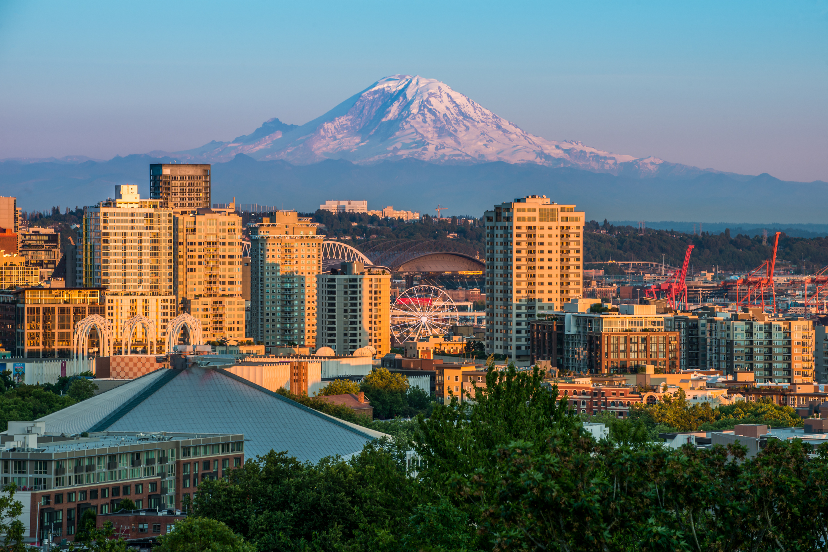 XL USA Beautiful Seattle In The Evening With Mt.Rainer