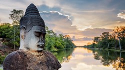 Xl Cambodia Angkor Thom Wat South Entrance Sunset